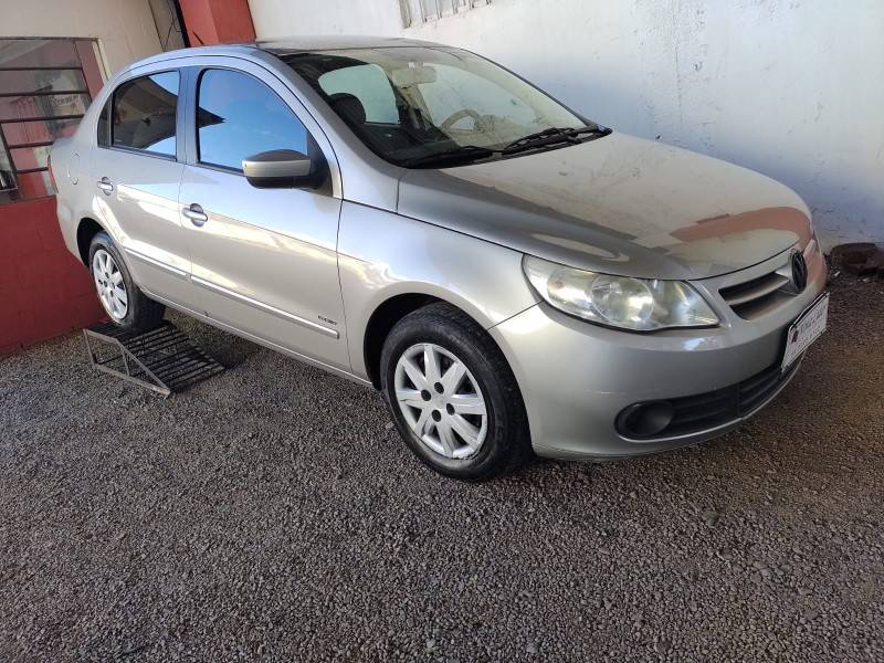 VOLKSWAGEN - VOYAGE - 2011/2012 - Prata - R$ 31.700,00