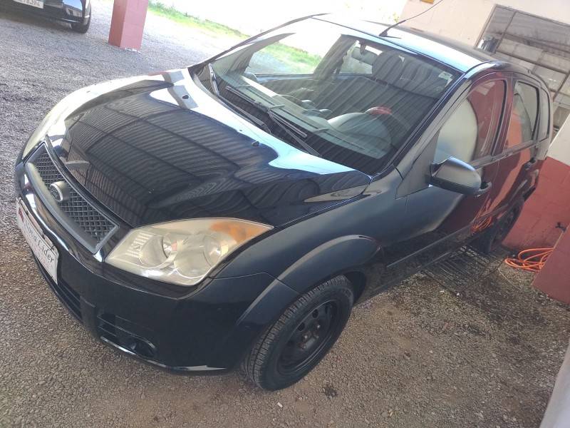 FORD - FIESTA - 2009/2010 - Preta - R$ 21.500,00