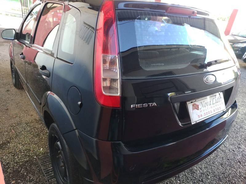 FORD - FIESTA - 2009/2010 - Preta - R$ 21.500,00