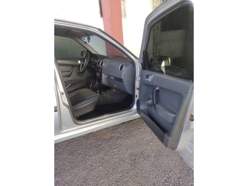 VOLKSWAGEN - SAVEIRO - 2009/2009 - Prata - R$ 36.900,00