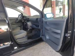 VOLKSWAGEN - FOX - 2008/2009 - Preta - R$ 24.500,00
