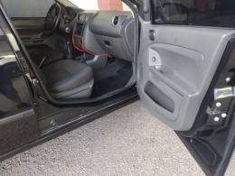 FORD - FIESTA - 2004/2005 - Preta - R$ 17.500,00