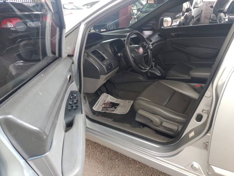 HONDA - CIVIC - 2007/2008 - Prata - R$ 45.900,00
