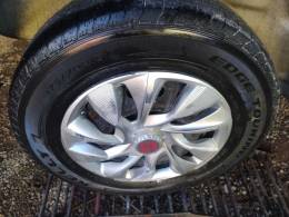 FIAT - UNO - 2005/2006 - Prata - R$ 17.900,00