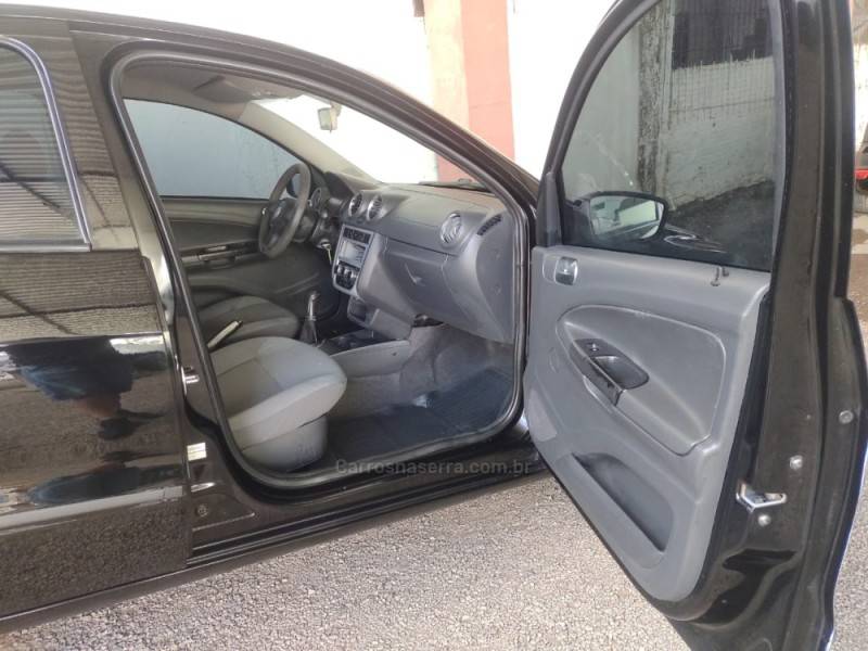 VOLKSWAGEN - GOL - 2010/2011 - Preta - R$ 27.900,00