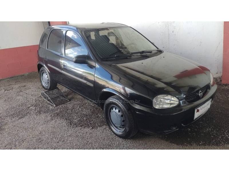 CHEVROLET - CORSA - 2001/2001 - Preta - R$ 14.500,00