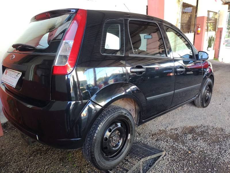 FORD - FIESTA - 2009/2010 - Preta - R$ 21.500,00
