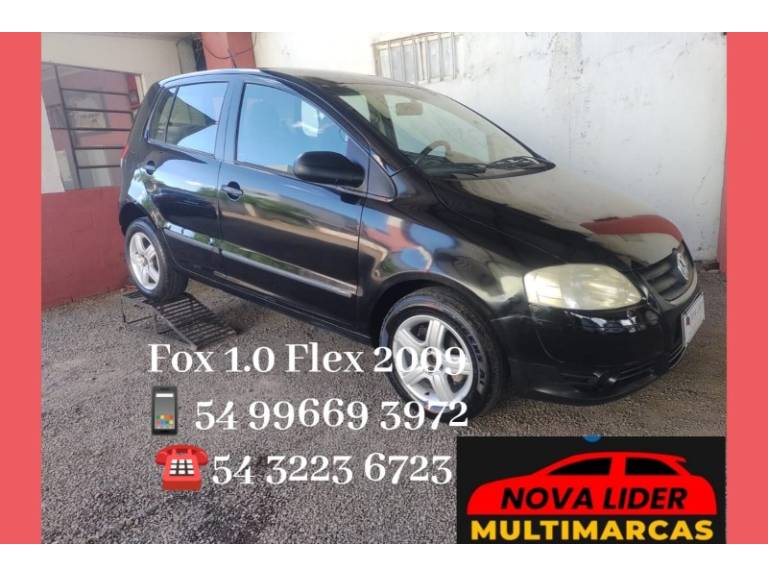 VOLKSWAGEN - FOX - 2008/2009 - Preta - R$ 24.500,00