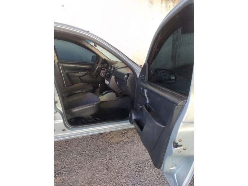 CHEVROLET - CELTA - 2007/2008 - Prata - R$ 21.900,00