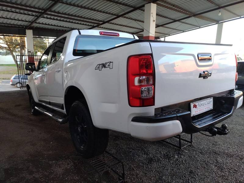 CHEVROLET - S10 - 2013/2013 - Branca - R$ 112.000,00