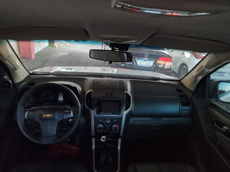 CHEVROLET - S10 - 2013/2013 - Branca - R$ 112.000,00