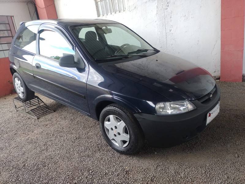CHEVROLET - CELTA - 2005/2005 - Azul - R$ 13.500,00