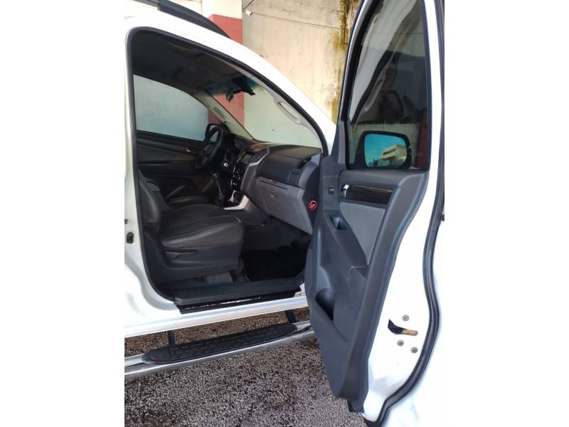 CHEVROLET - S10 - 2013/2013 - Branca - R$ 112.000,00